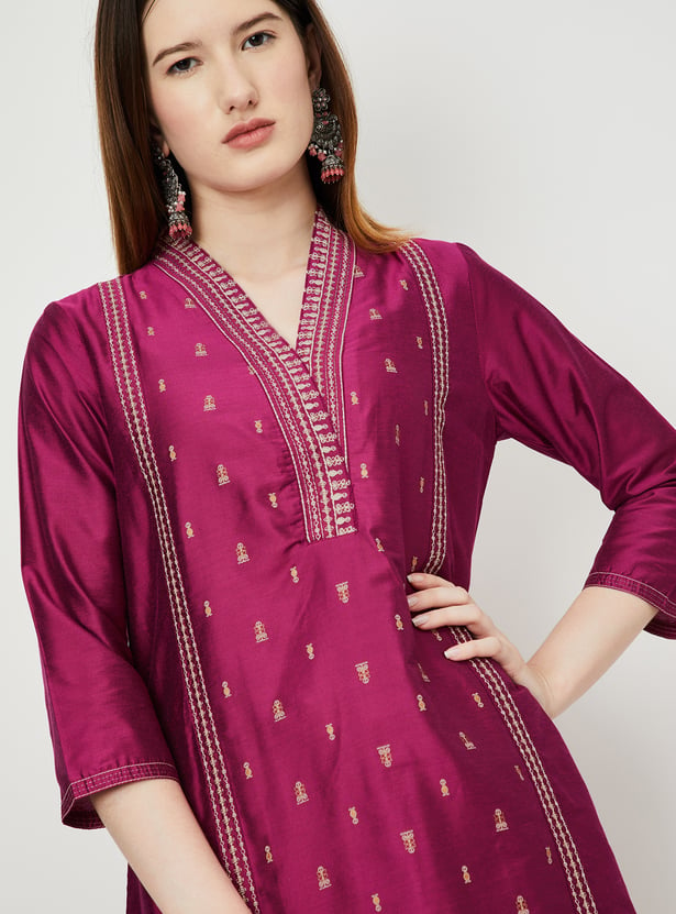 Women Embroidered Straight Kurta