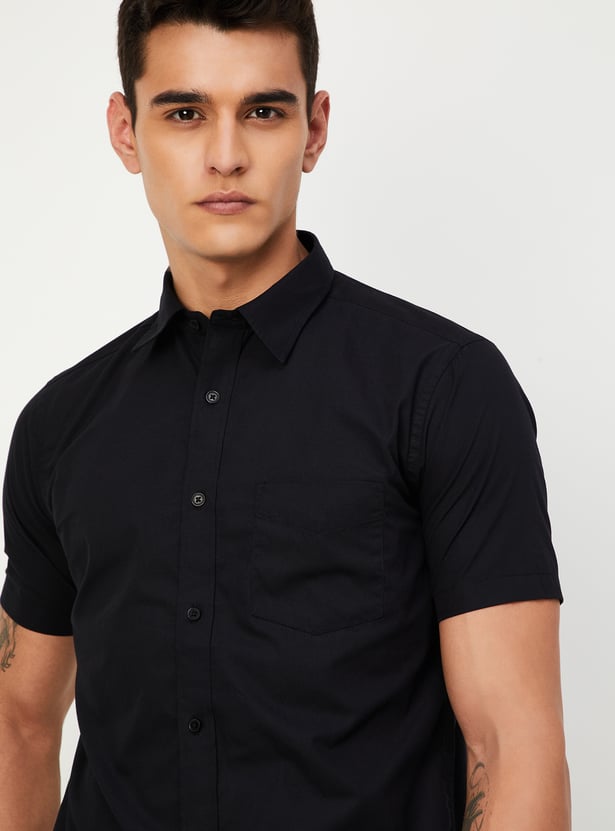 Men Slim Fit Solid Casual Shirt