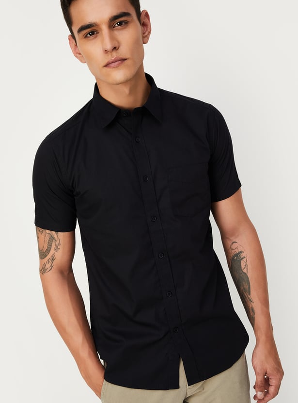 Men Slim Fit Solid Casual Shirt