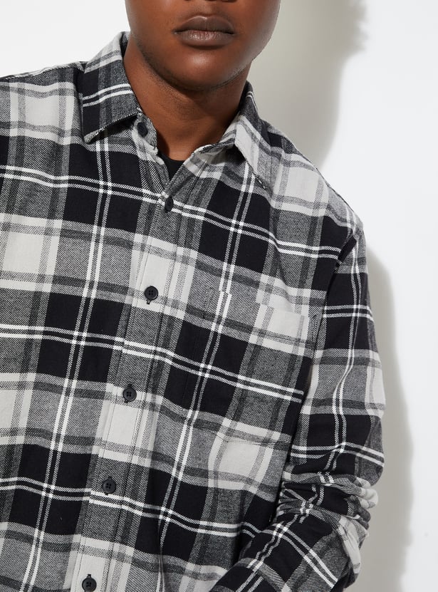 URB_N Men Tartan Checked Regular Fit Shirt