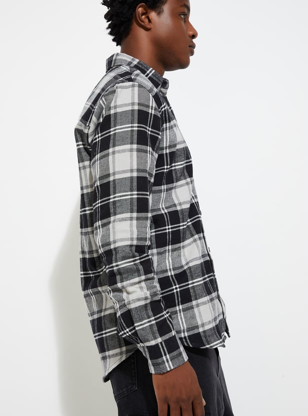 URB_N Men Tartan Checked Regular Fit Shirt