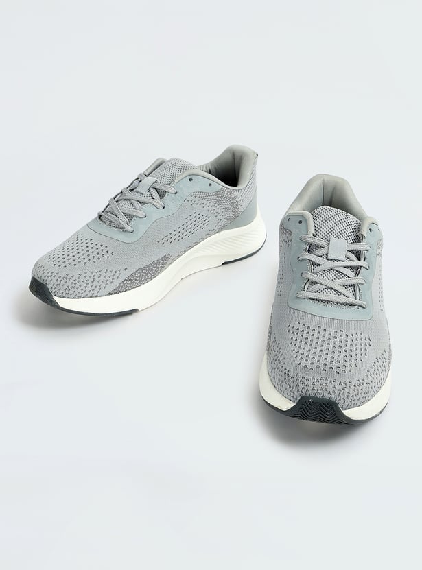 Men Mesh Panelled Sports Shoes