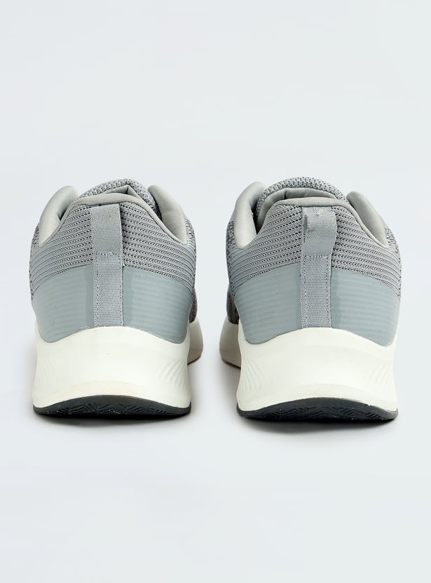 Men Mesh Panelled Sports Shoes