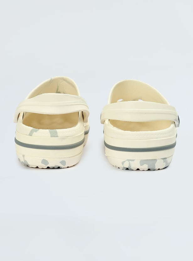 Men Marble Printed Clogs