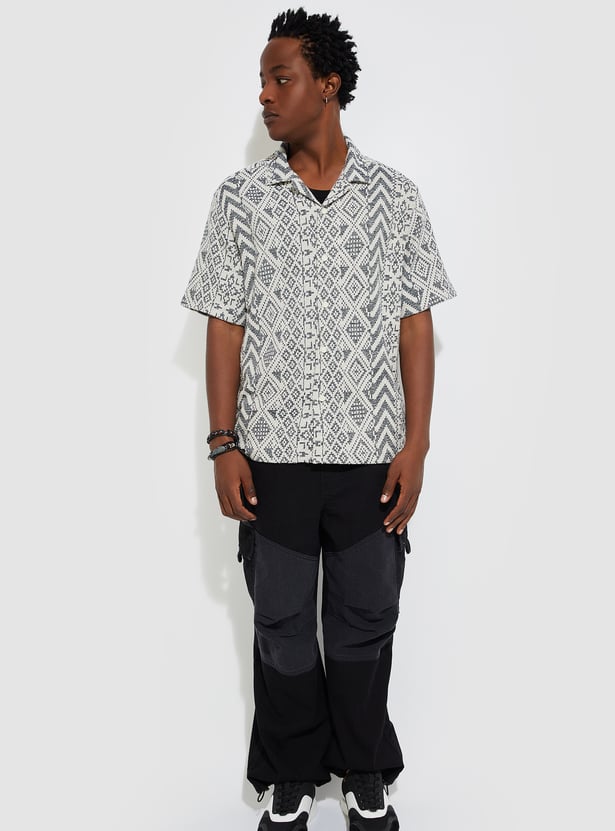 URB_N Men Relaxed Fit Jacquard Resort Shirt