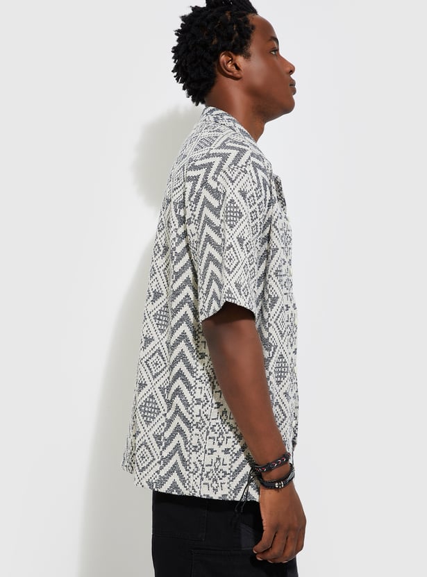 URB_N Men Relaxed Fit Jacquard Resort Shirt