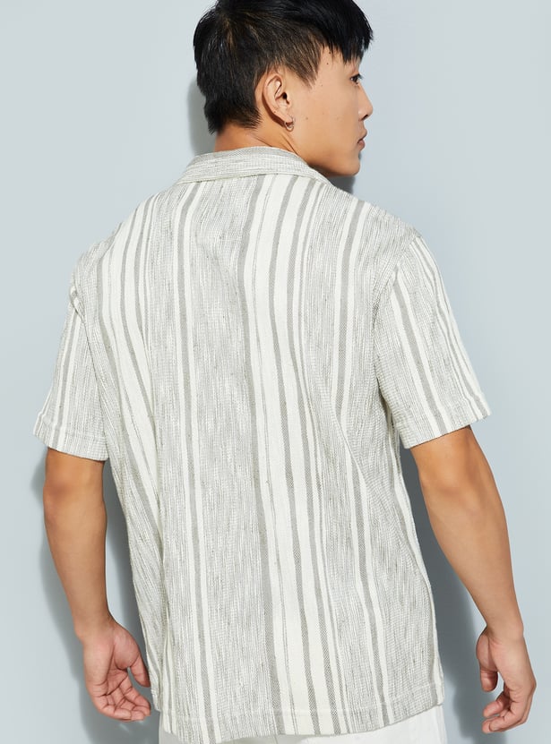 URB_N Men Relaxed Fit Striped Resort Shirt