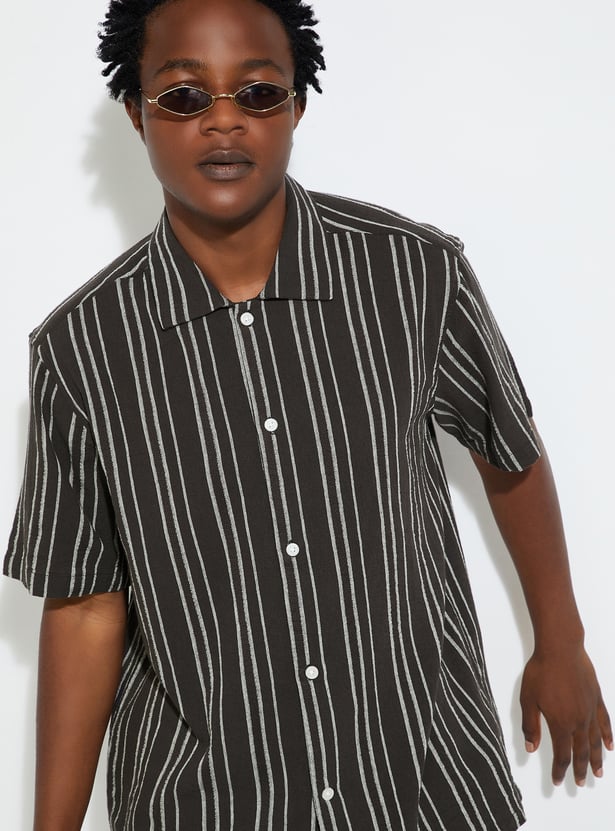 URB_N Men Relaxed Fit Striped Casual Shirt