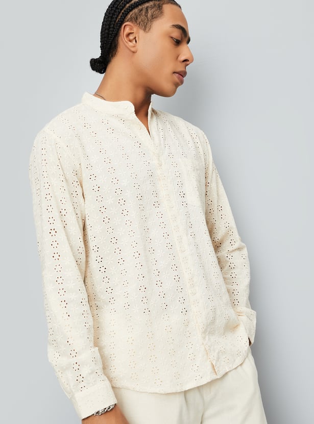 Men Schiffili Embroidered Kurta