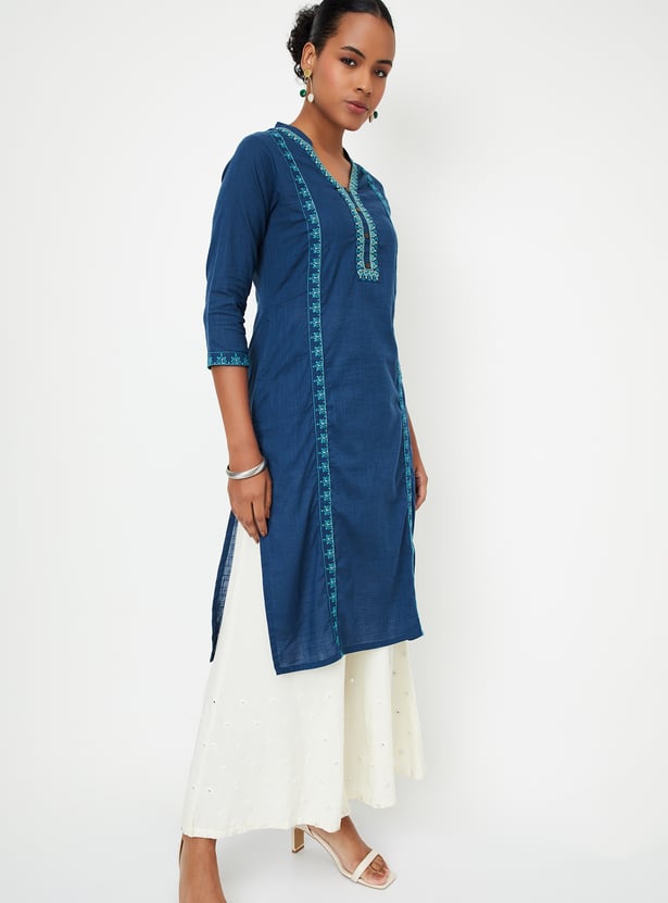 Women Embroidered Straight Kurta