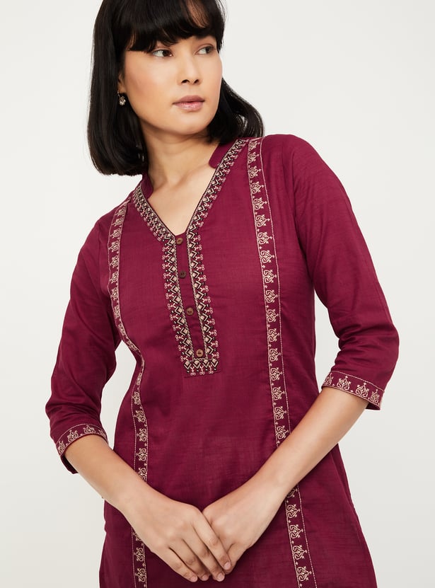 Women Embroidered Straight Kurta