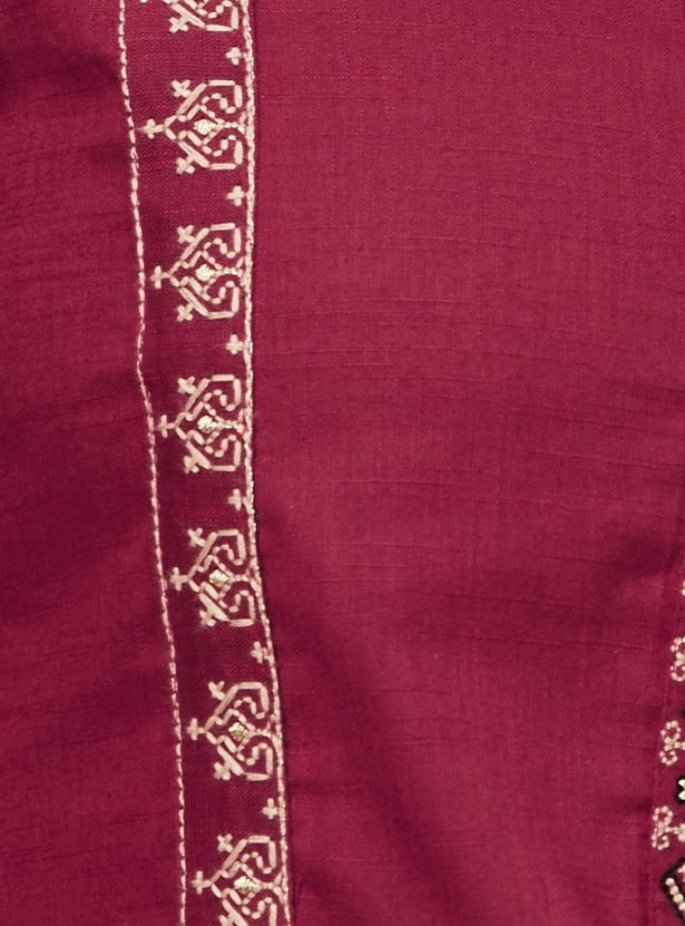 Women Embroidered Straight Kurta