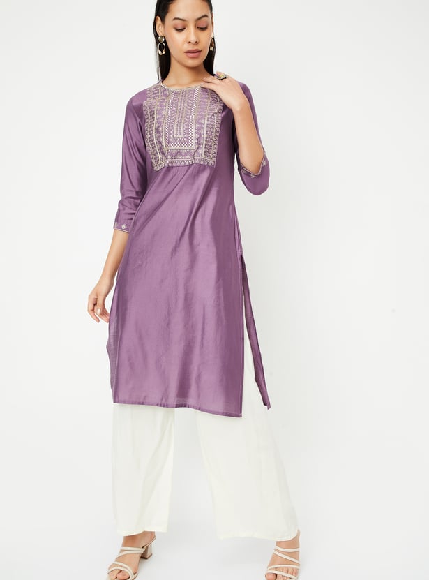 Women Yoke Embroidered Straight Kurta