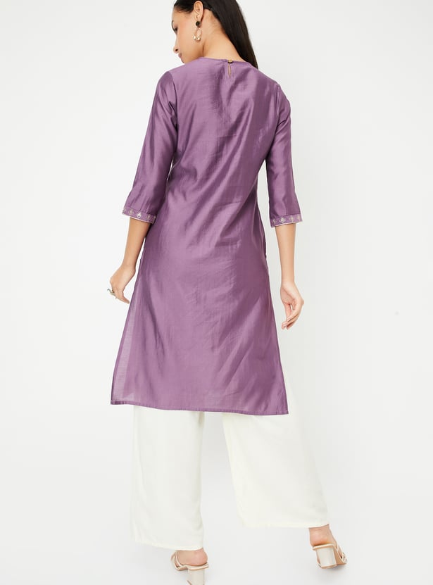 Women Yoke Embroidered Straight Kurta