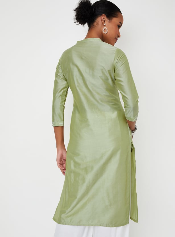 Women Embroidered Straight Kurta