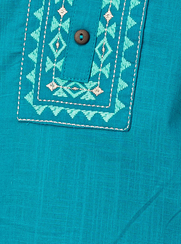 Women Embroidered Straight Kurta