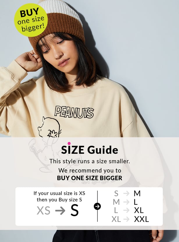 URB_N Women Snoopy Printed Cropped Sweatshirt