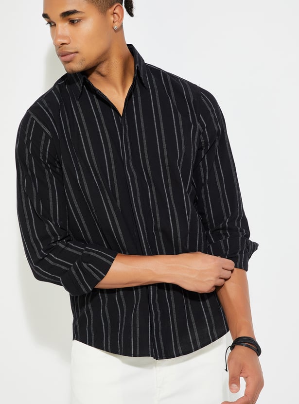 URB_N Men Regular Fit Striped Casual Shirt