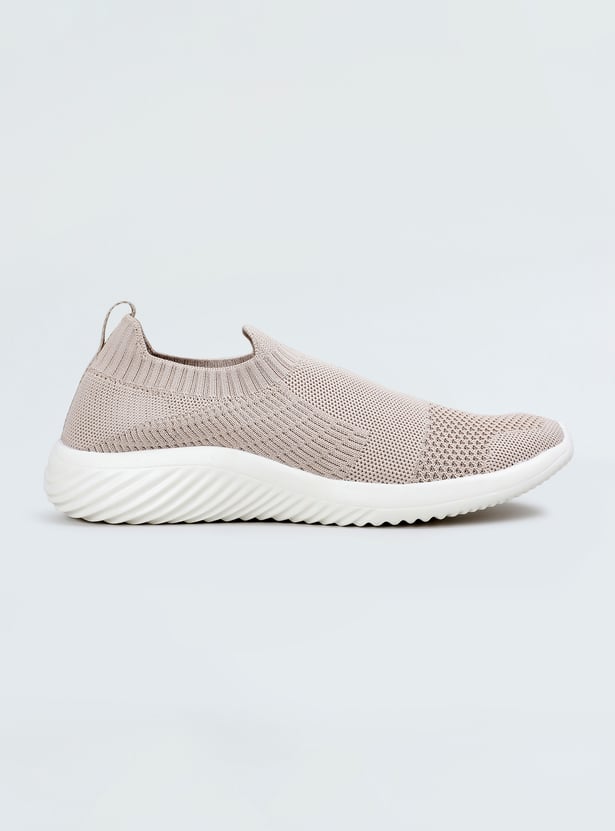 Women Textured Slip-On Sports Shoes