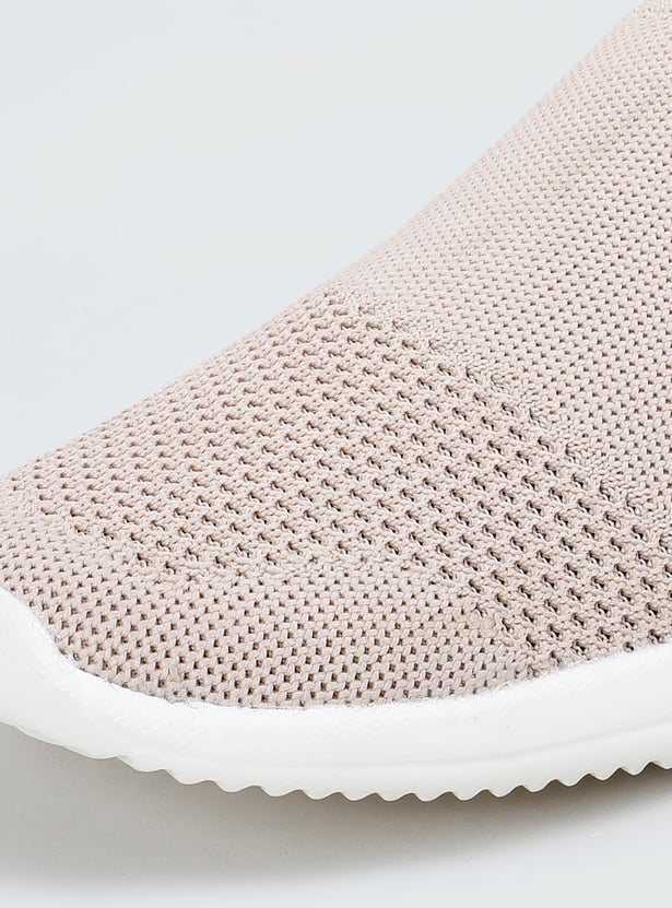 Women Textured Slip-On Sports Shoes