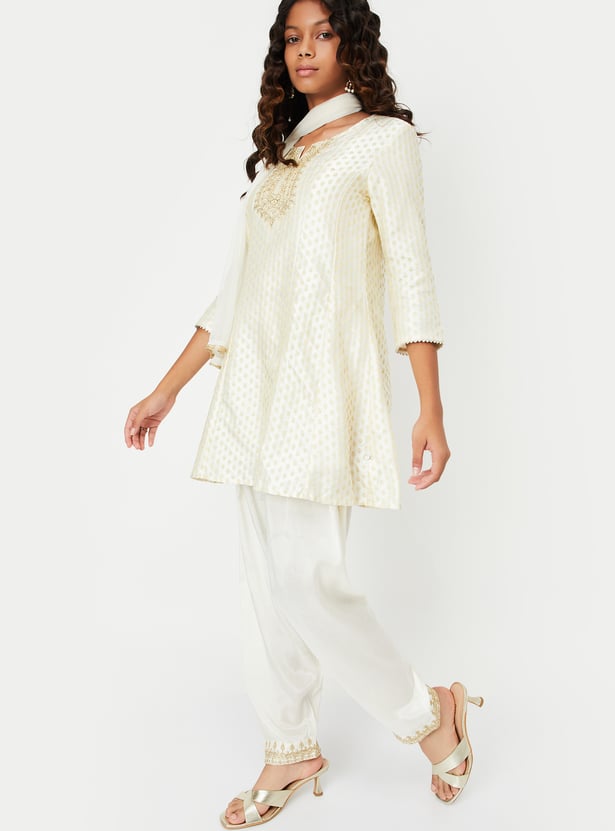Girls Embroidered Kurti Set