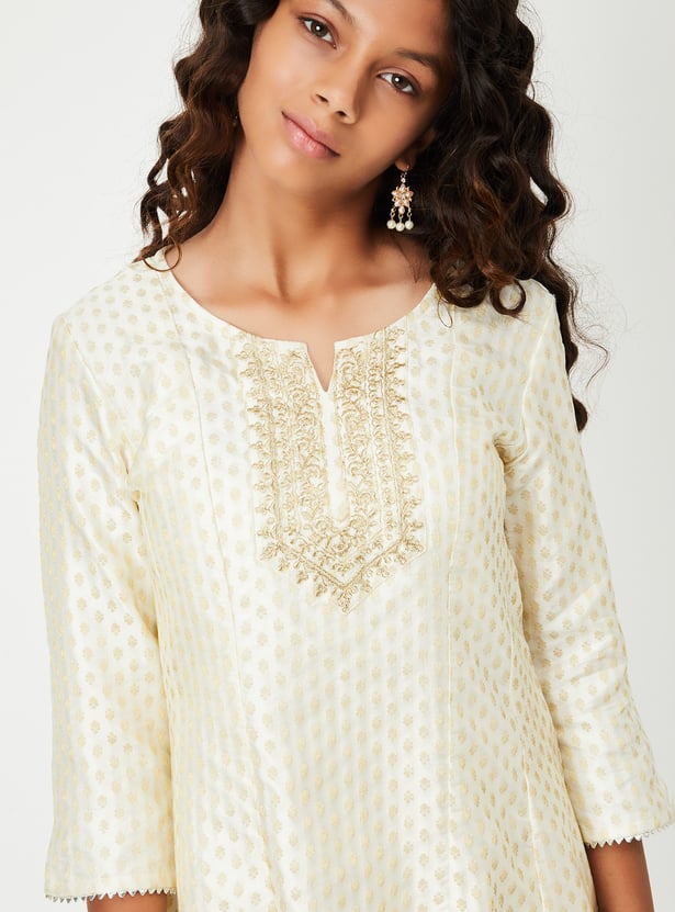 Girls Embroidered Kurti Set