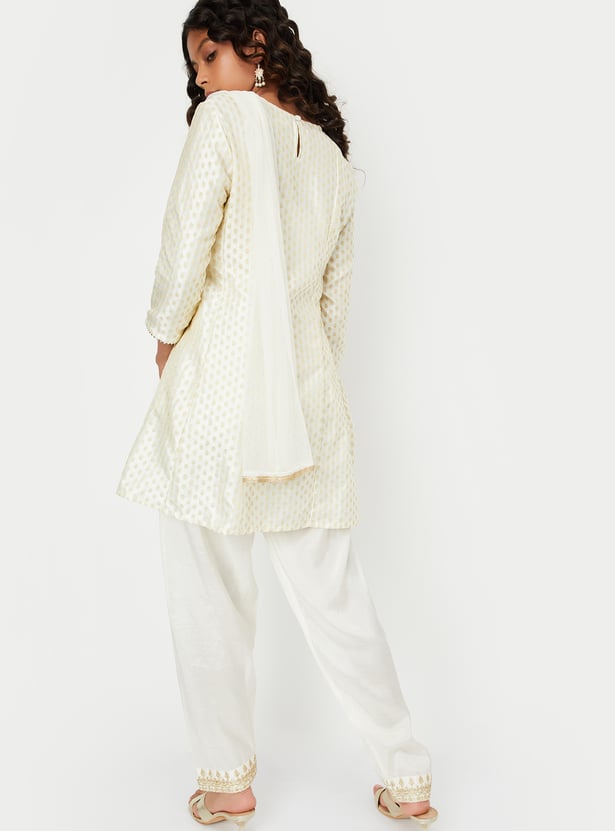 Girls Embroidered Kurti Set