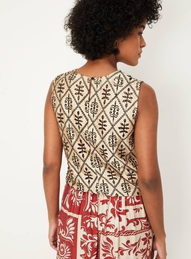 Buy Women Embroidered Top Online at just 1000014197418