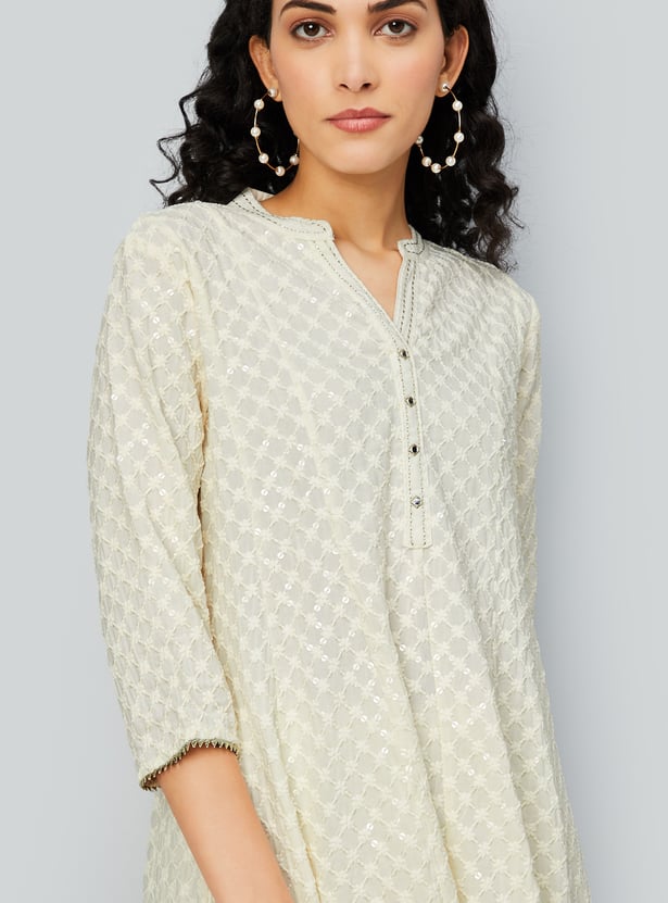 Women Embroidered Kalidar Kurta