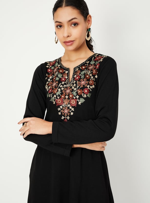 Women Embroidered Winter Kurta