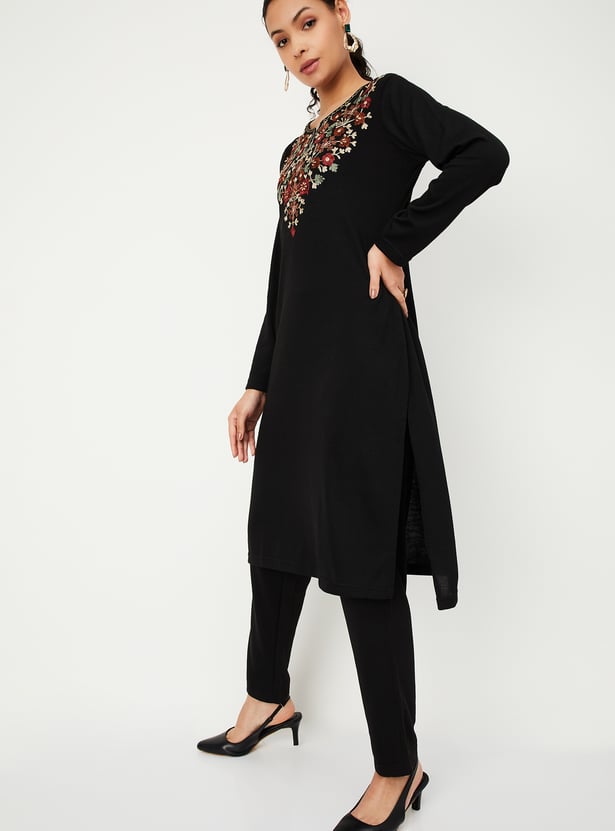 Women Embroidered Winter Kurta