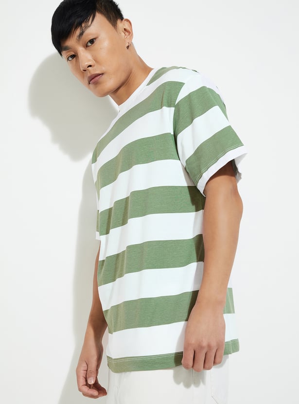 URB_N Men Striped T-shirt