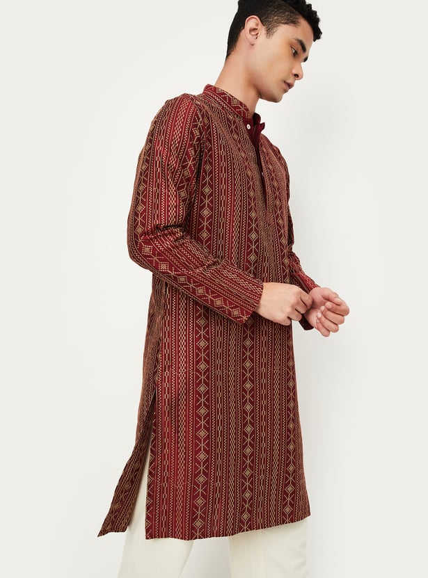 Men Embroidered Straight Kurta