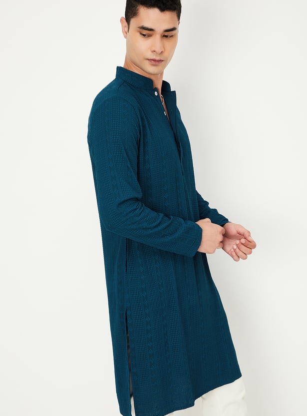 Men Embroidered Straight Kurta