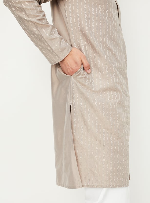 Men Embroidered Straight Kurta