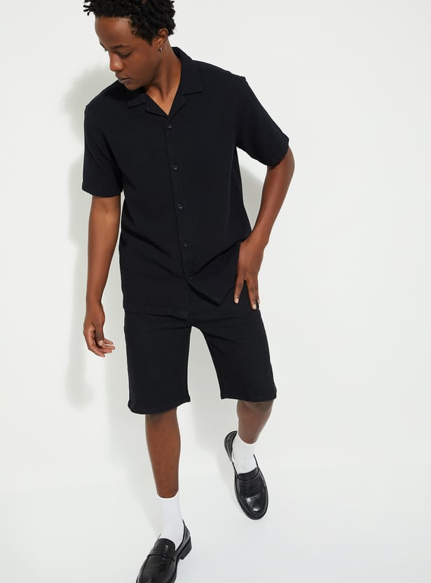 URB_N Men Regular Fit Textured Resort Shirt