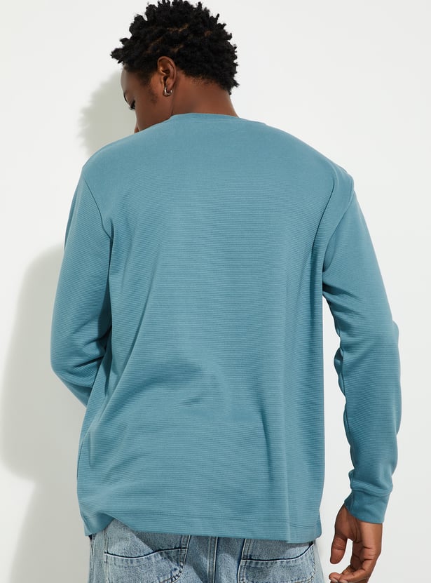 URB_N Men Regular Fit Textured T-shirt