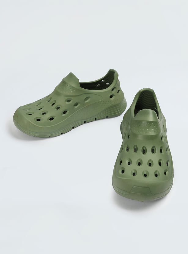 Men Perforated Wash & Wear Clogs