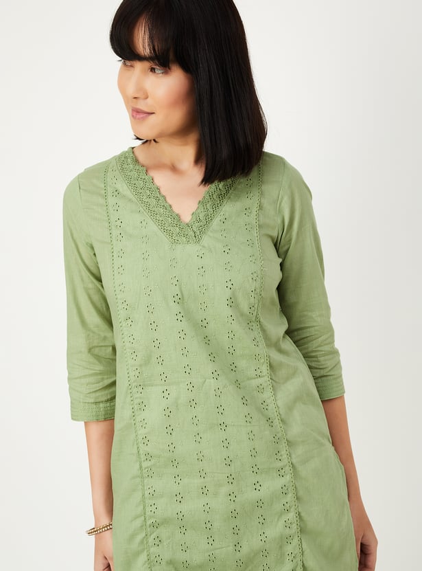 Women Schiffli Straight Kurta