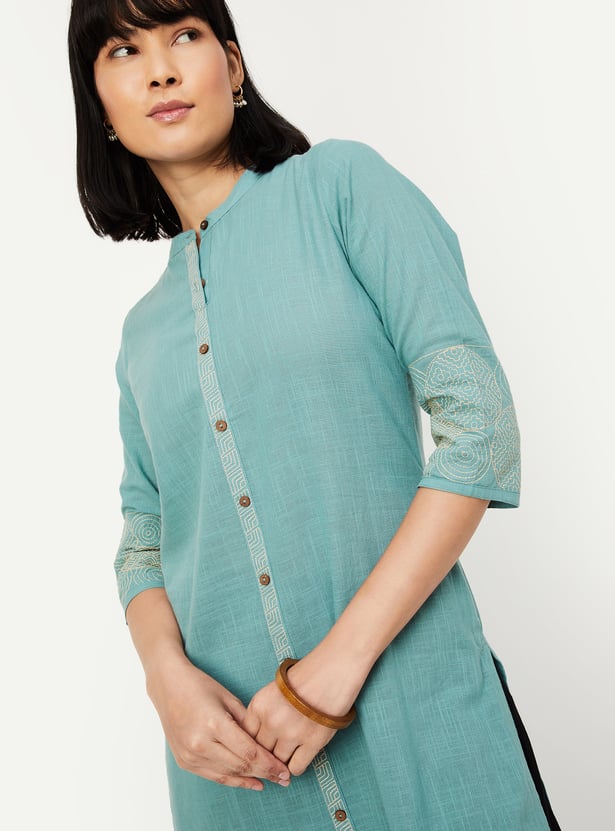 Women Embroidered Straight Kurta