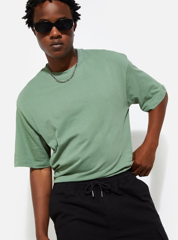 URB_N Men Relaxed Fit Solid T-shirt