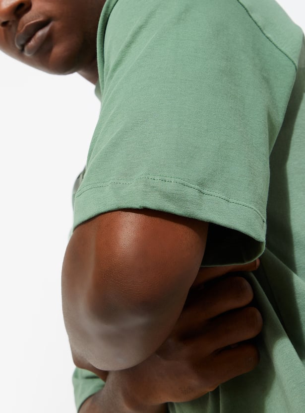 URB_N Men Relaxed Fit Solid T-shirt