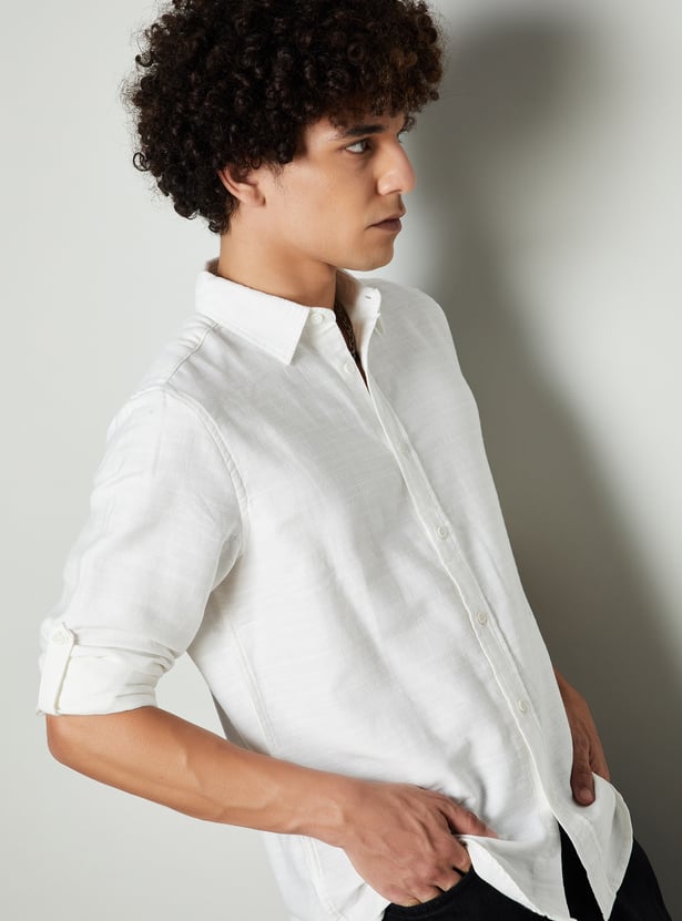 Men Regular Fit Solid Casual Shirt
