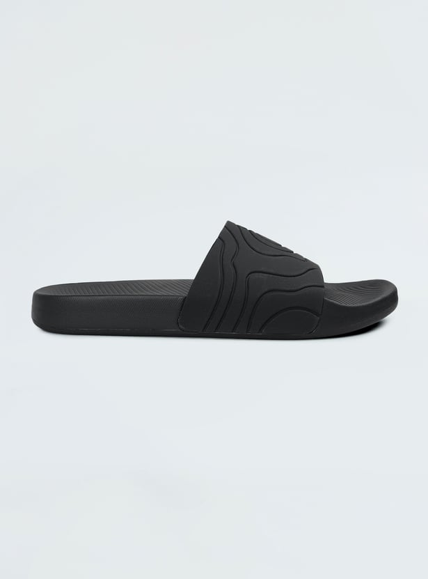 Men Textured Open-Toe Sliders