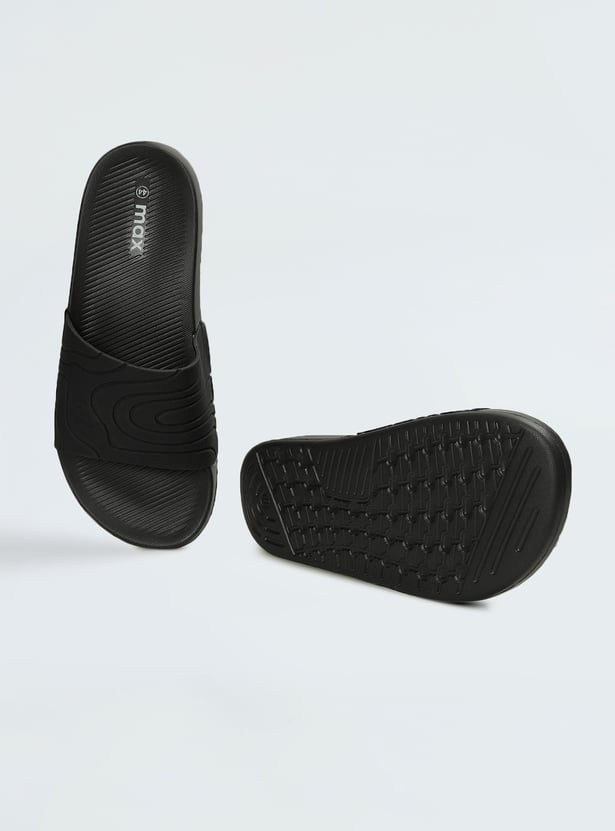 Men Textured Open-Toe Sliders