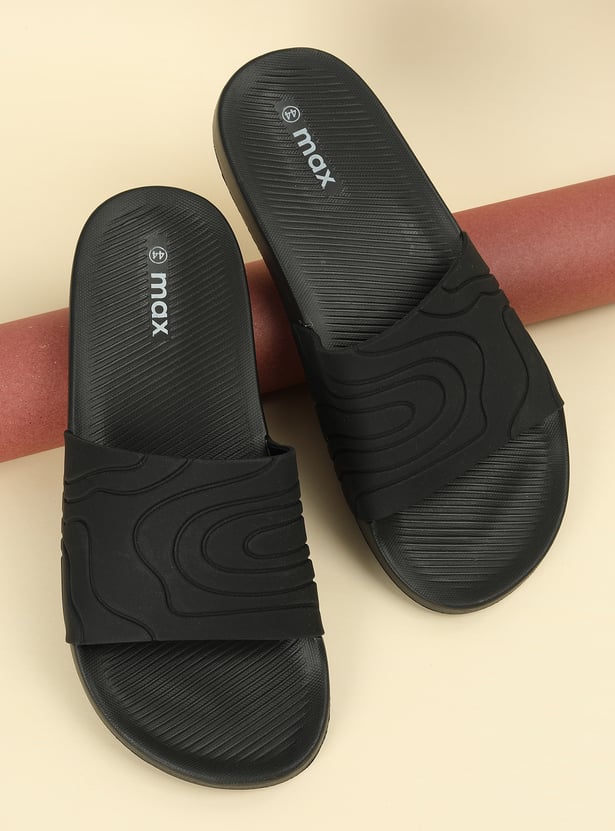 Men Textured Open-Toe Sliders