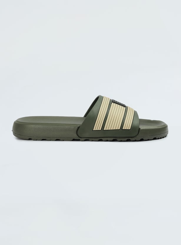 Men Colourblocked Sliders