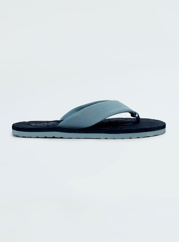 Men Textured V-strap Slipper