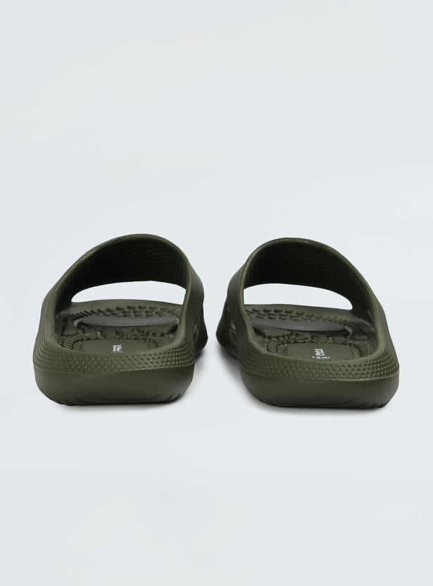 Men Textured Moulded Sliders