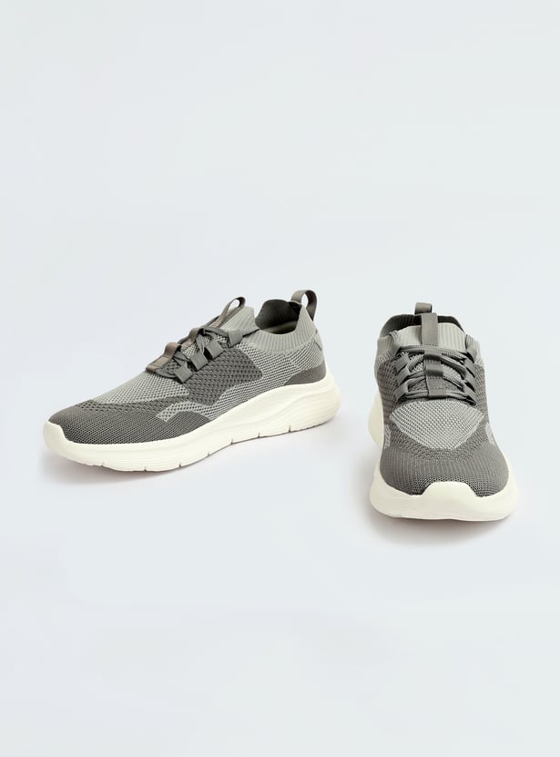 Men Colourblocked Sports Shoes